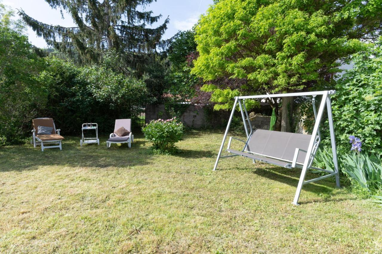 Les Pieds Dans L Herbe Meilhaud Bagian luar foto
